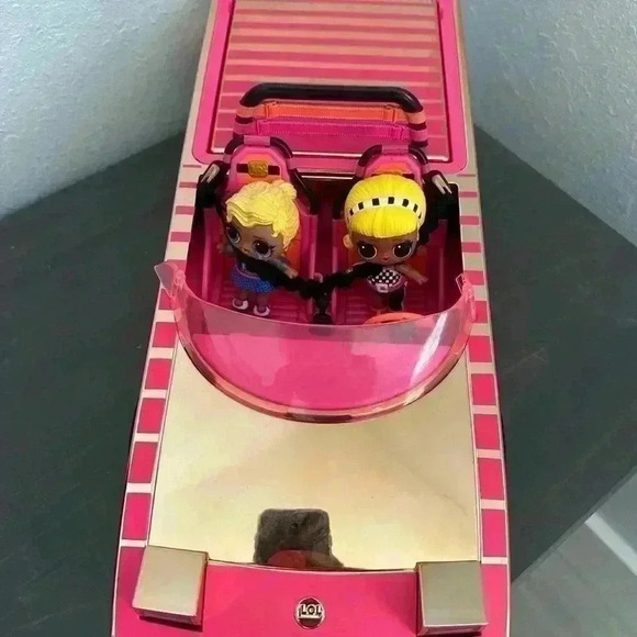 LOL Surprise Car-Pool Coup and exclusive doll - Picture 3 of 7